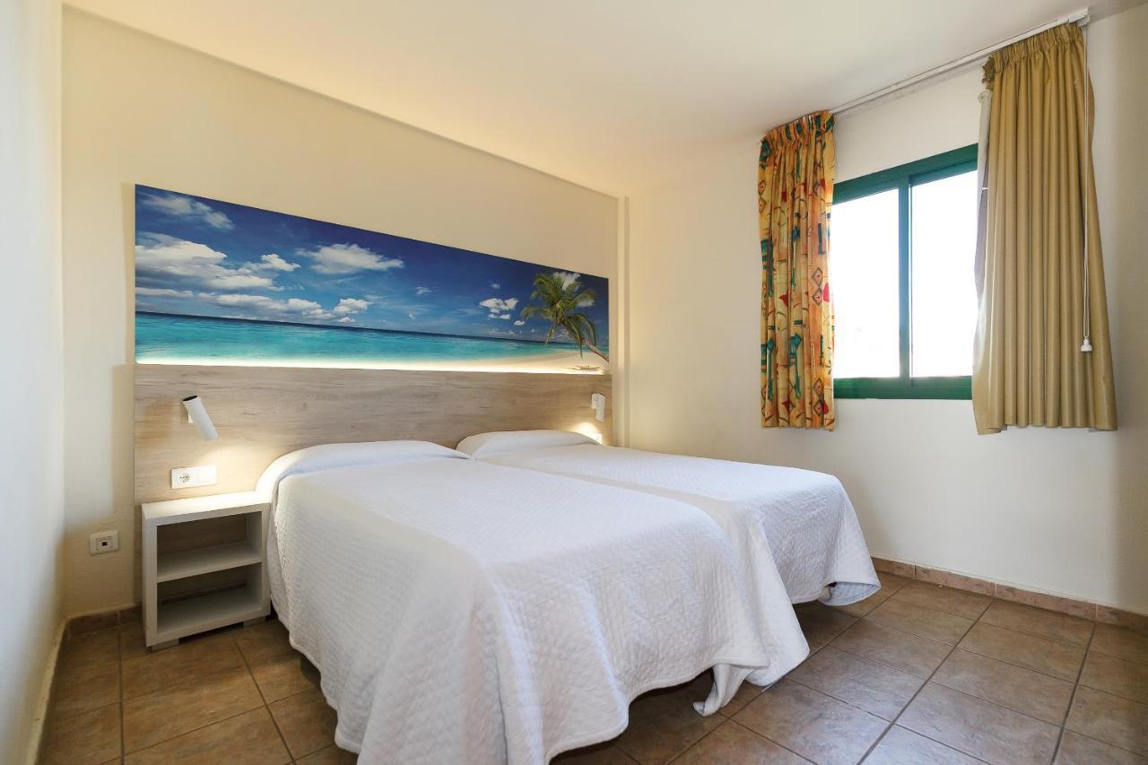 Uhc Festival Village Salou Bagian luar foto